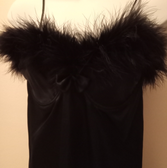 NWT🎁FREE GIFT INCLUDED 🎁 Feathers w/Buttons Sexy Satin Lingerie w/ Bra - Picture 11 of 15